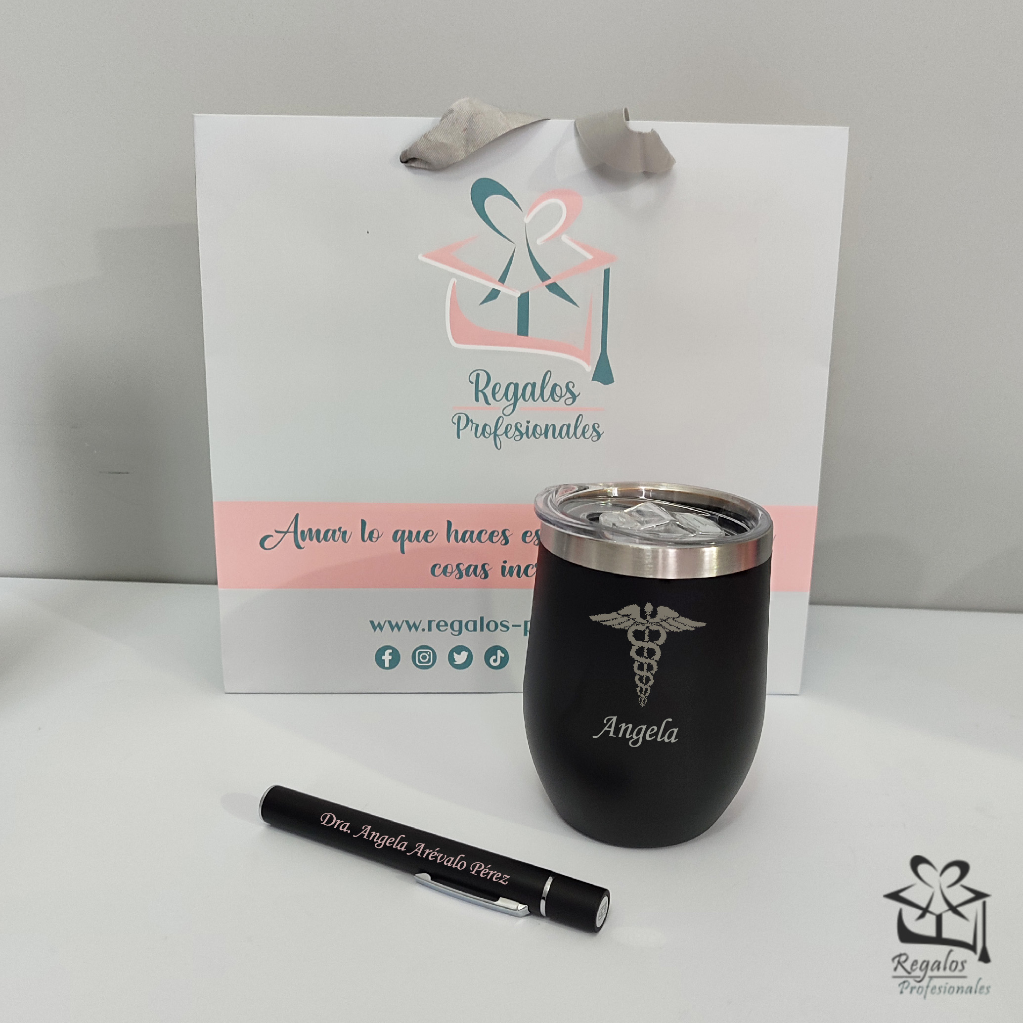 Pack Médico con Mug Personalizado y Linterna Médica Grabada