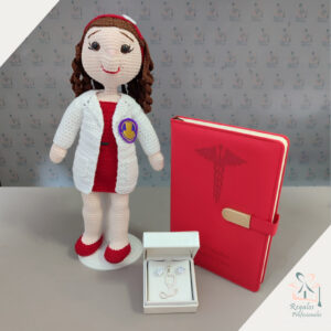 Pack Doctora: Muñeca, Joyería de Plata y Libreta tipo agenda