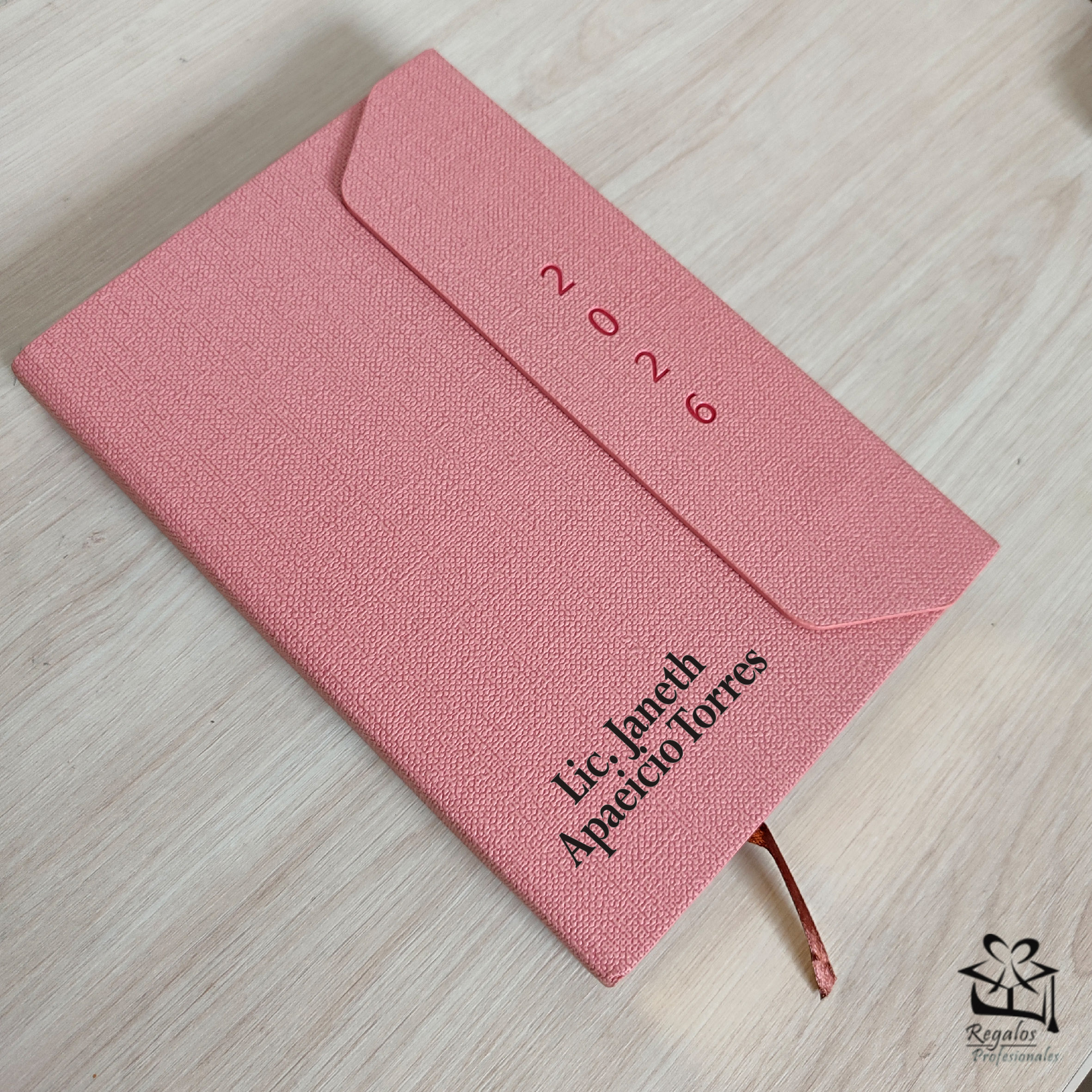 Agenda Personalizada Signature – Biocuero con Solapa Imantada A5